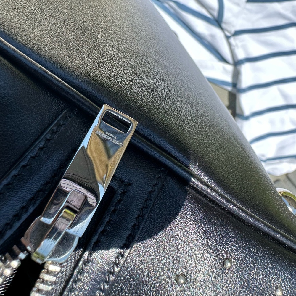 COPY - SAINT LAURENT Studded Emmanuelle Bucket Bag Black - Picture 6 of 9